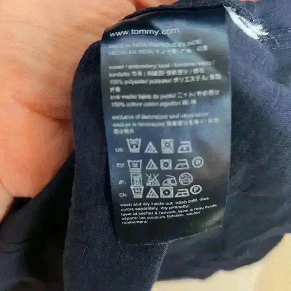 XXL Tommy Hilfiger navy tank shell like new - Picture 6 of 6